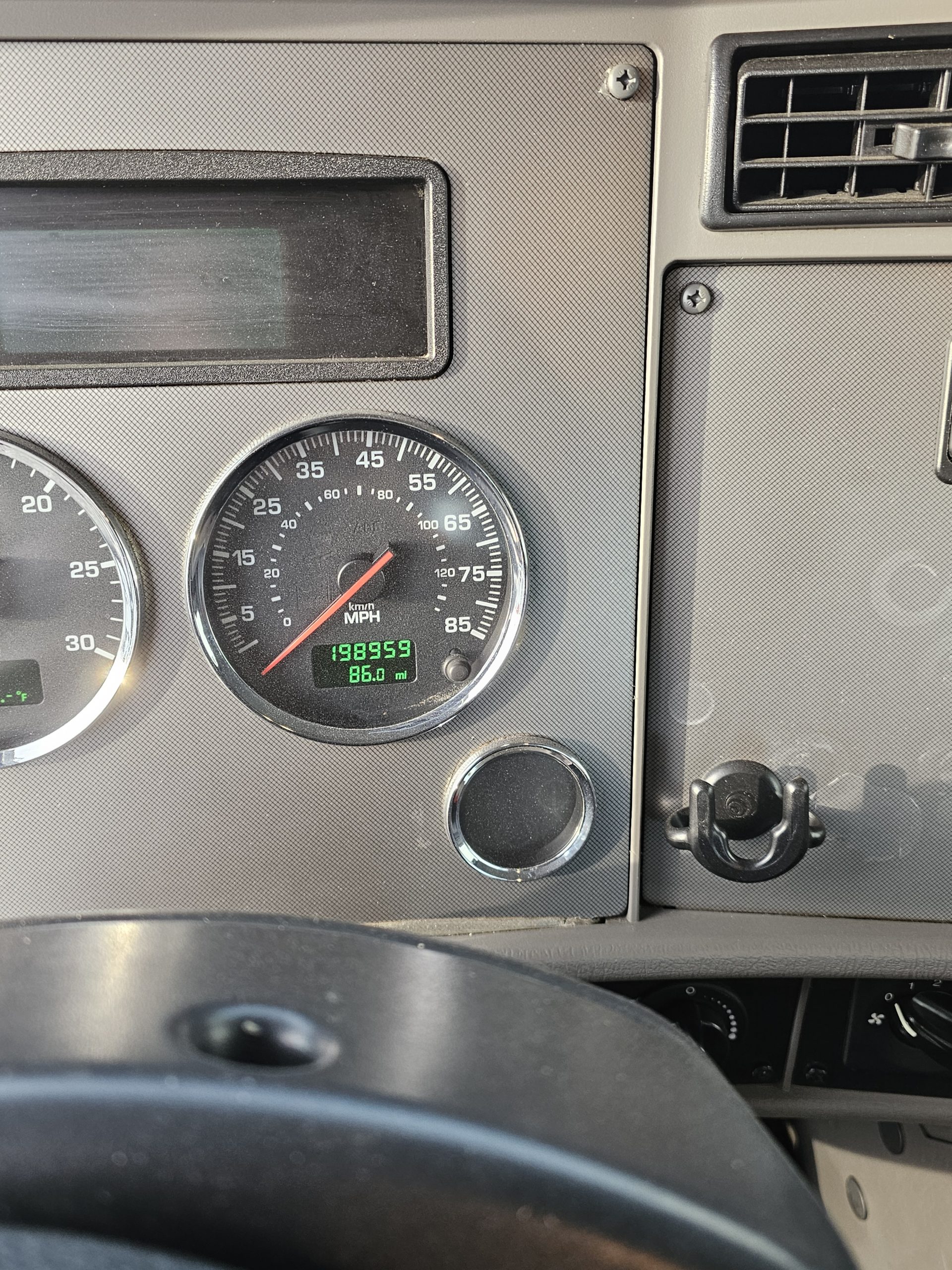 2020 KENWORTH T370 2020 KENWORTH T370 - image 5 of 6