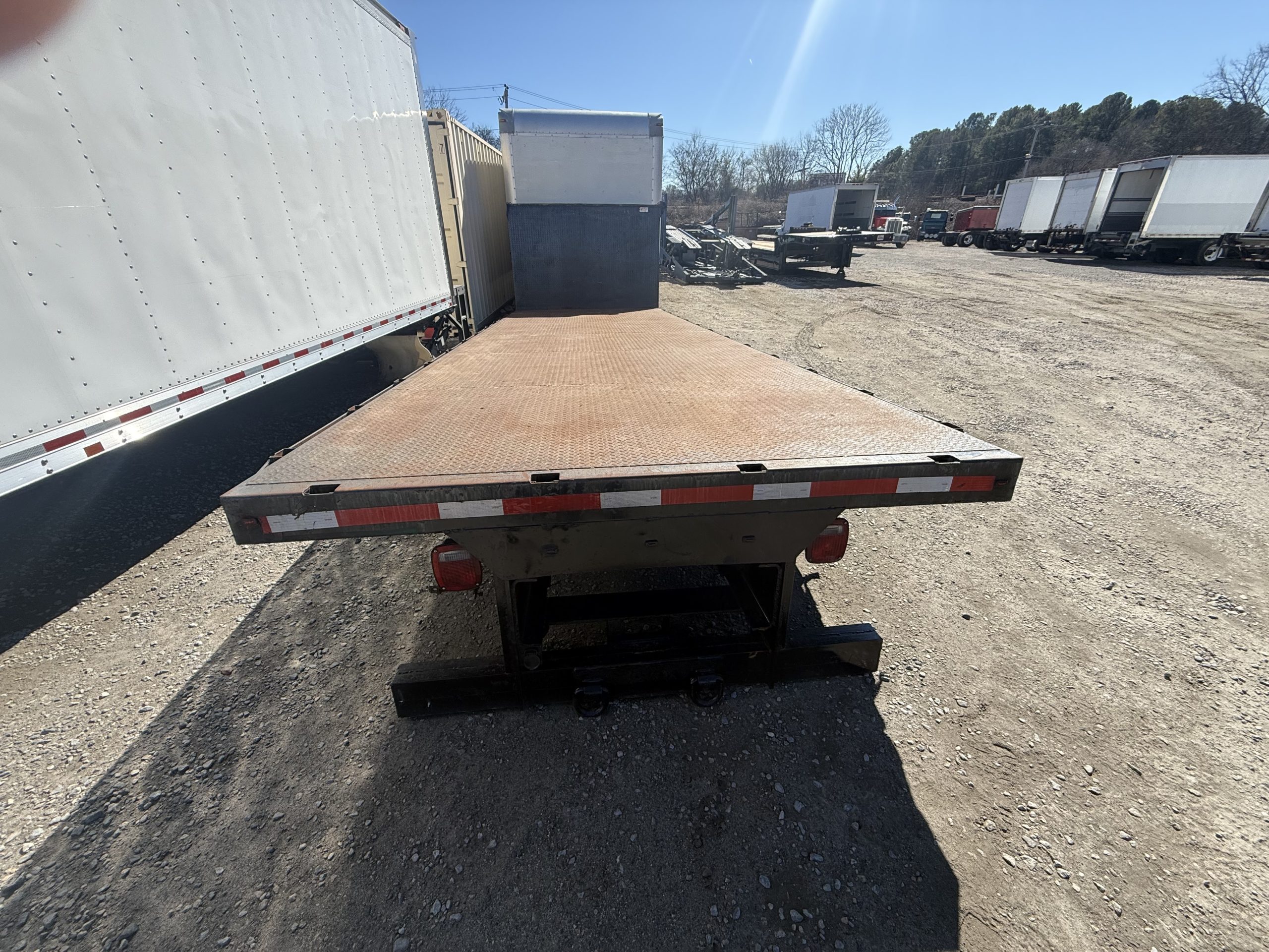 2022 24' FLATBED WITH SLINDING WINCHES VERY GOOD CONDITION 2022 24' FLATBED WITH SLINDING WINCHES VERY GOOD CONDITION - image 3 of 4