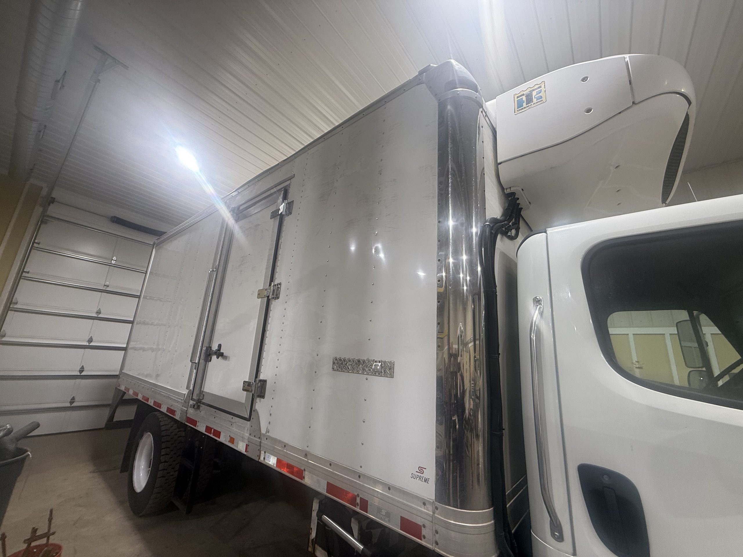 T580 Thermoking w/Elec Standby only 1200 hours T580 Thermoking w/Elec Standby only 1200 hours - image 6 of 6