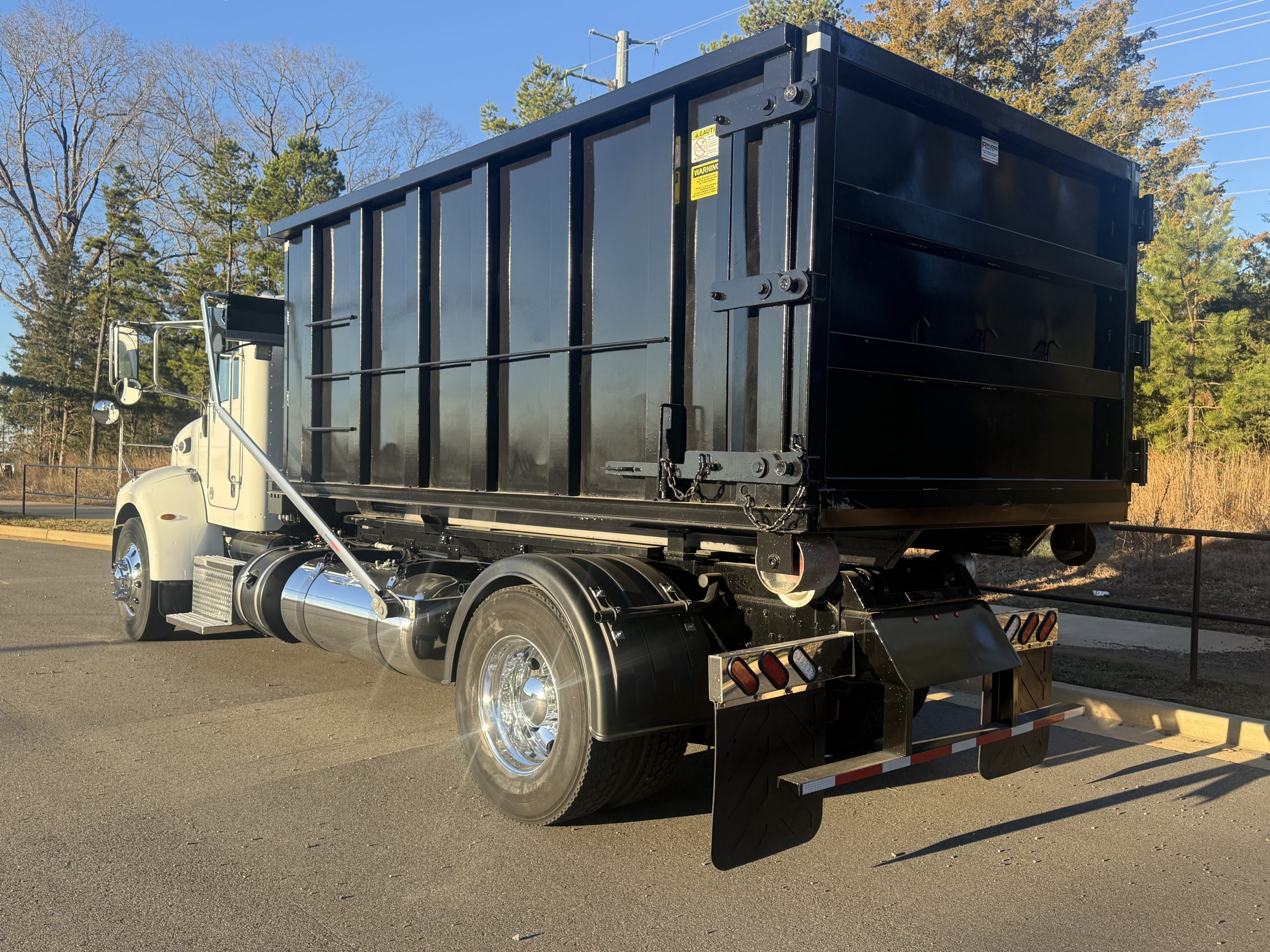 2020 PETERBILT 337 2020 PETERBILT 337 - image 2 of 6